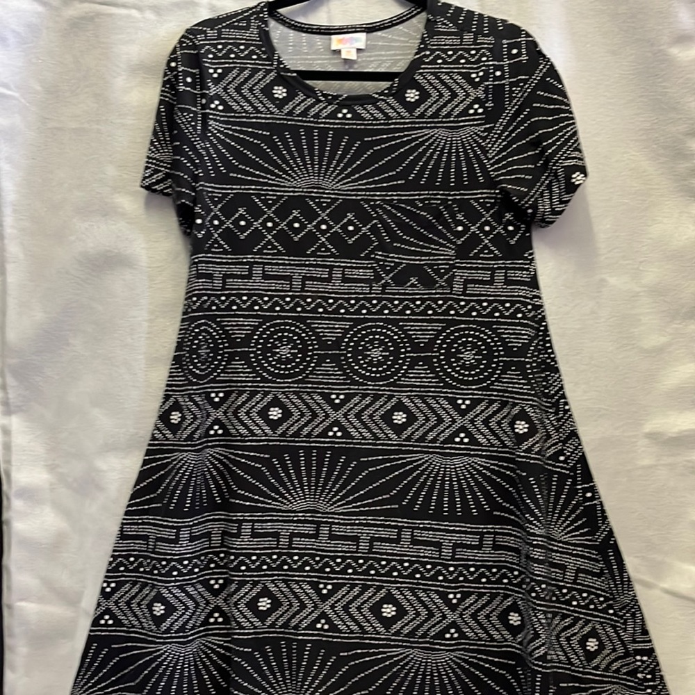 LuLaRoe Aline dress black white print size XS